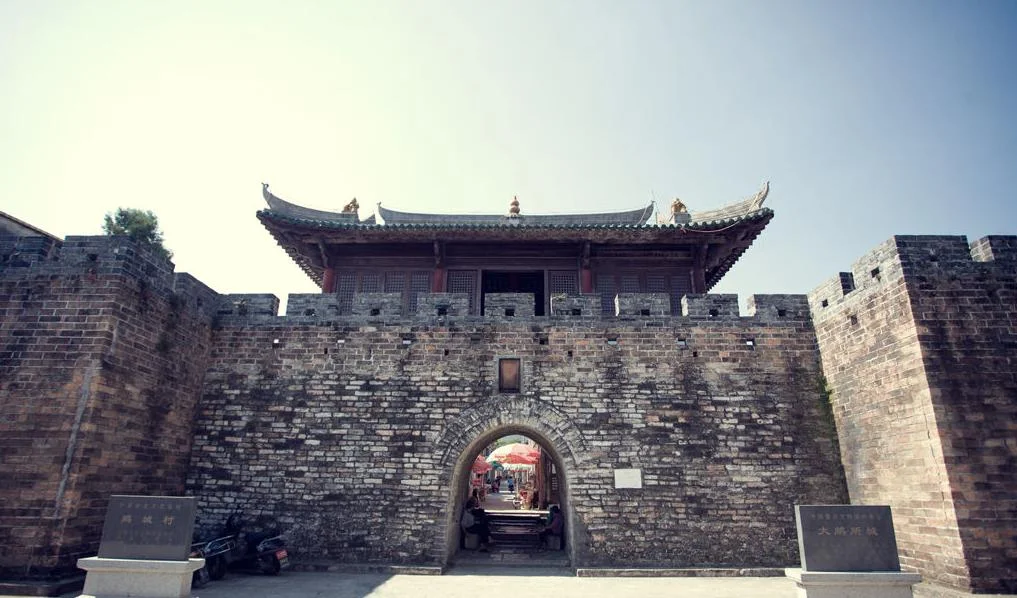 双龙地铁站（深圳）到大鹏古城怎么走（大鹏古镇在哪个地铁站）