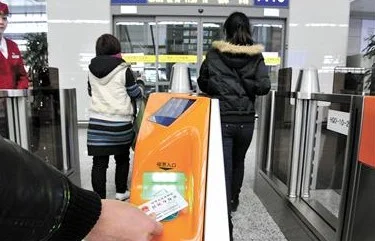 怎么用二代身份证做高铁啊 具体点（铁路二代）2