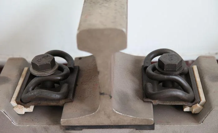 城市轨道交通一般采用安装了哪几种减振装置（城市轨道交通扣件）2