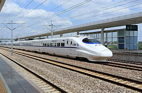 铁路铺轨方法(铁路压扣机)1