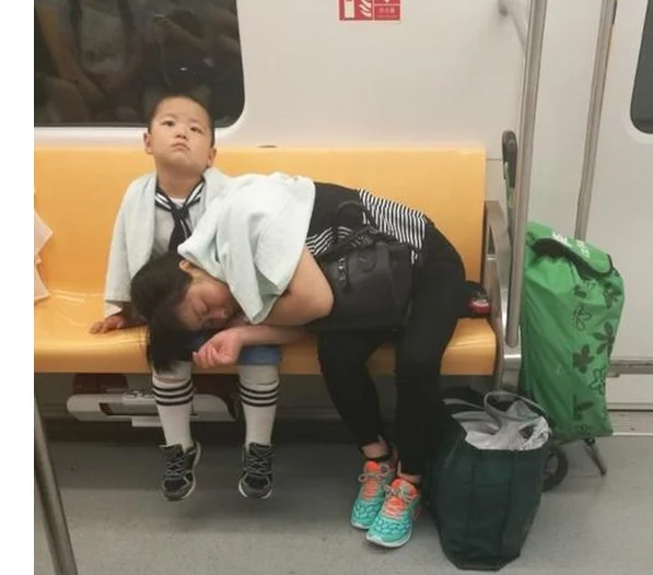 成都地铁小暖男是怎么回事（成都地铁小暖男的资料）3