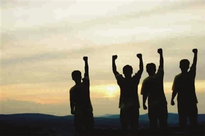 有哪些有意思的地铁造型（杭州地铁涂鸦）