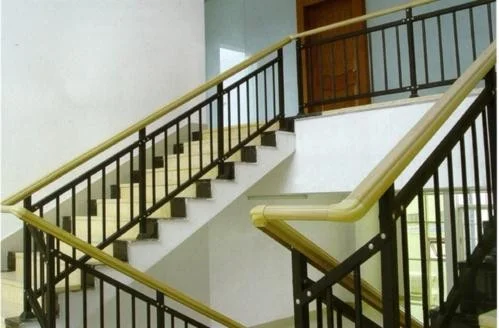 深圳地铁车厢客室扶手多高（广州地铁扶手多高）