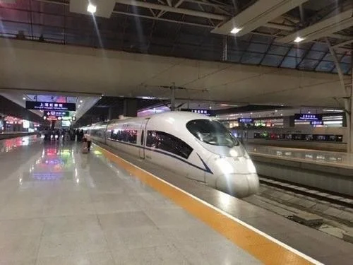 上海虹桥高铁站和虹桥火车站是一个地方吗（上海虹桥火车站高铁）