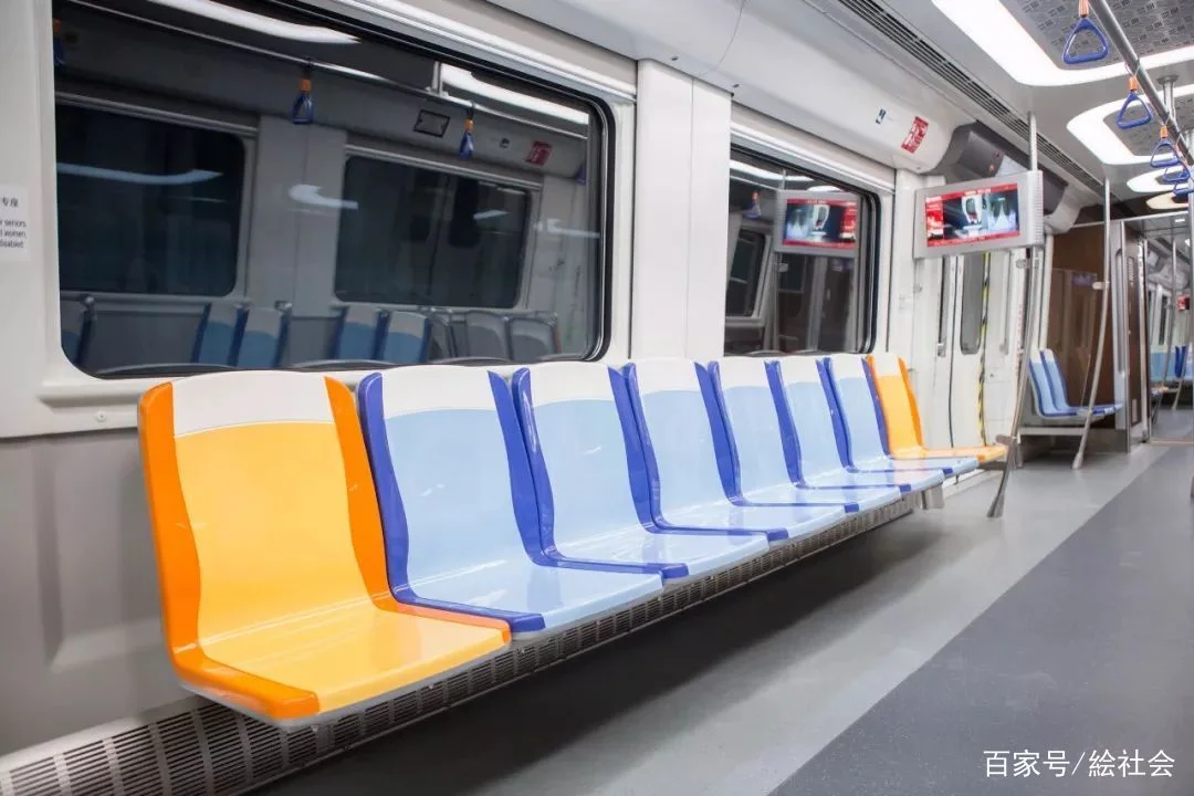 西安地铁1号线哪站离秦汉新城最近（西安地铁1号线无人给孕妇让座）5