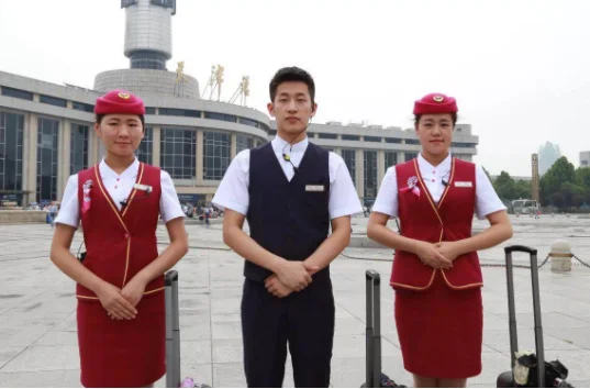 高铁乘务员怎么考（高铁乘务员笔试考什么）1