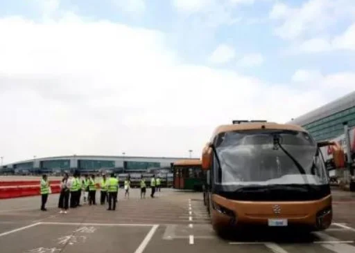 去广州白云机场接人具体的、详细的步骤谢谢！（坐地铁白云机场接机）2