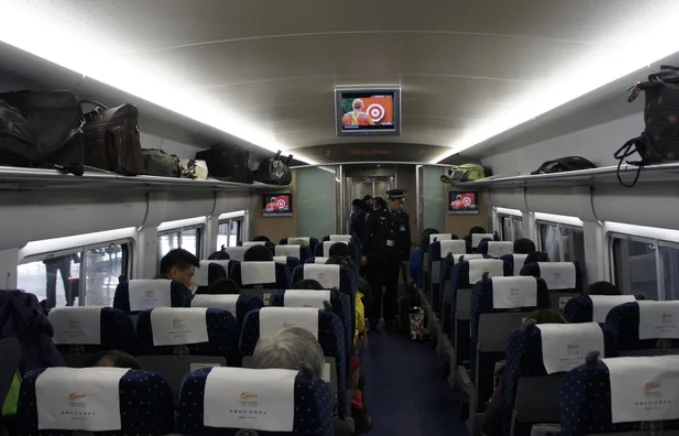 没有身份证可以坐高铁吗（坐高铁一定要身份证吗）