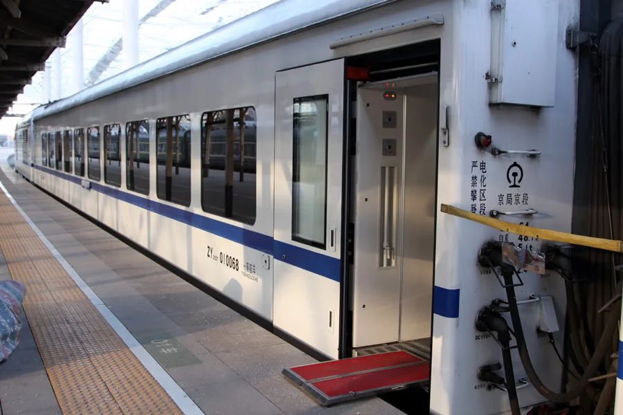 使用北京一卡通乘坐北京市郊铁路S2线是直接在检票口刷卡吗需要刷几次下车需要刷吗（北京市郊铁路s3线取消）2