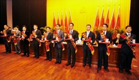 张建是全国十大杰出青年吗（铁路丁榕）