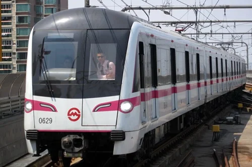 一辆地铁有几节车厢(天津地铁6号线车型)