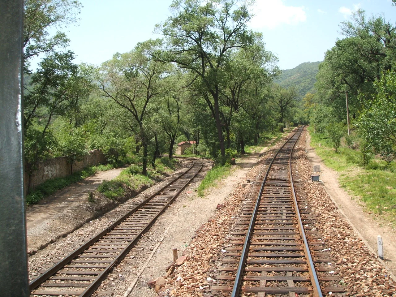 怎样拍摄铁路专题的人像摄影（铁路人像摄影）