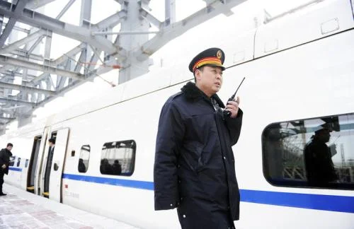 铁路职工的待遇如何(铁路员工缺吗)2