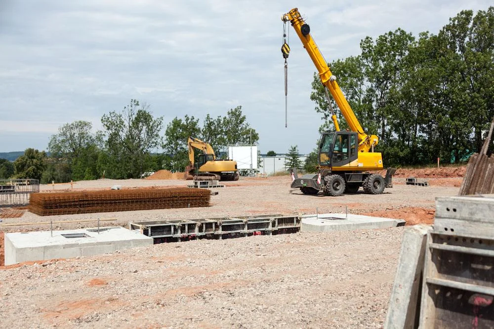 请问深圳通卡怎么办理在哪里办啊！（中建四局深圳地铁）