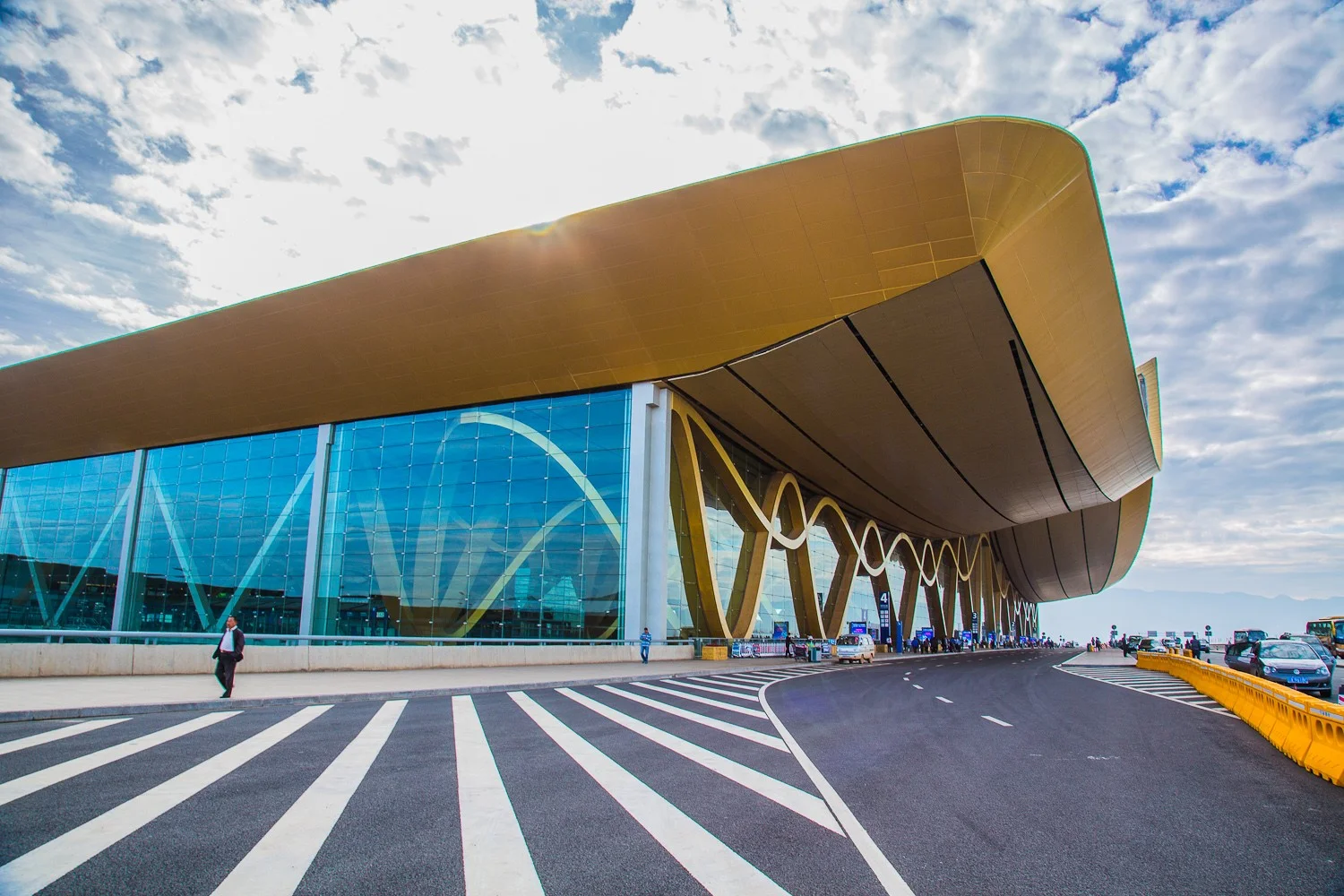 昆明机场是不是有地铁到市中心(昆明机场怎么到地铁)1