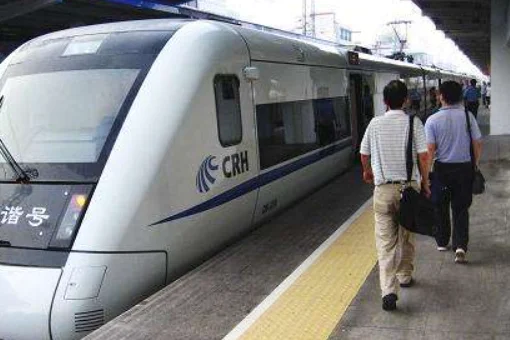 上了法院失信被执行人可以座高铁吗（失信被执行人能坐高铁吗）