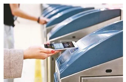 手机怎么刷卡乘坐北京地铁公交（北京地铁苹果手机刷卡）3