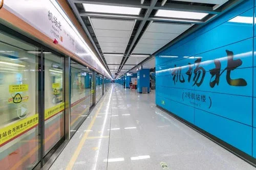 广州市到白云机场的地铁最晚一班几点(白云机场到市区最晚的地铁)1