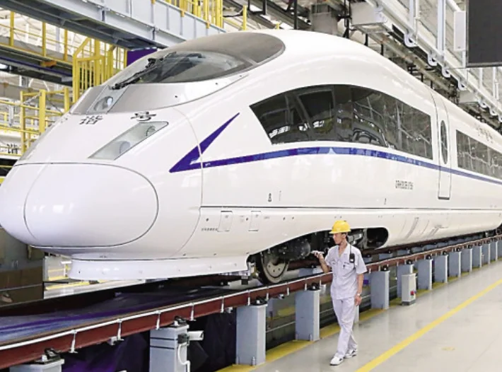 乘坐高铁动车需要提前多久进站(请问高铁一般提前多少分钟检票上车谢谢)4