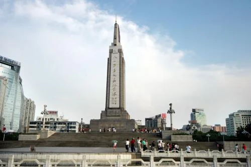 如果要乘坐南昌地铁二号线可以直接坐到八一广场站换乘南昌地铁二号线（南昌站地铁怎么坐到八一广场）2