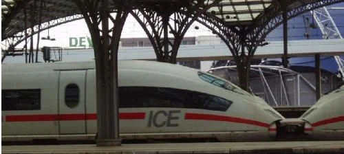 高铁火车头图片（高铁火车头免费模型）2