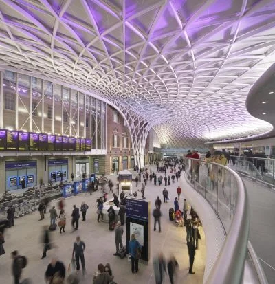 珠江新城地铁站有什么出口哪个出口最方便走去花城广场(伦敦国王广场公园附近地铁口)4