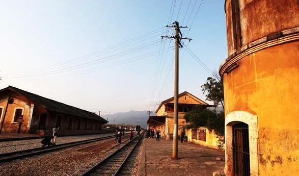 “米轨铁路”是什么(中国米轨铁路)2