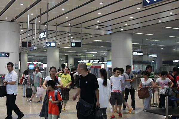 坐北京地铁2号线到北京站出站时走哪个出口啊 谢谢（坐地铁上北京站哪个出口最近）