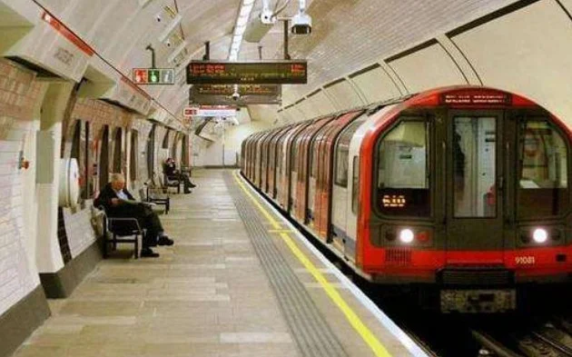 武汉地铁最晚几点(武汉话地铁播音全)6