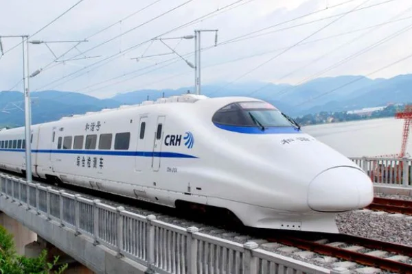 高铁与动车 区别（6动车高铁）2