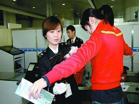 从进入机场到登机的整个流程是怎样的（昆明飞机场地铁站到办理登机牌）2