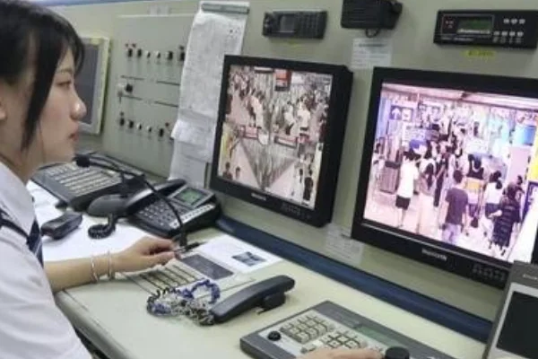 想到广州地铁工作那里的工作时间是怎样的（地铁公司的上班时间是多少）