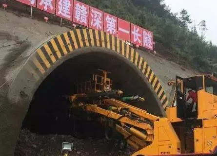 龙南隧道顺利贯通为什么说这是赣深高铁第一长隧道（赣深高铁）