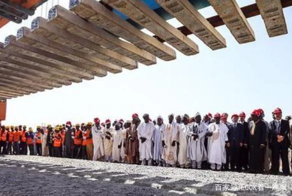 有一段铁路要拆沿线100米内的房屋都被冻结不能转让了请问这是什么道理（铁路线转让）2