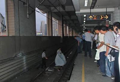 9·27上海地铁10号线追尾事故的发生过程（上海地铁跳轨2017）2