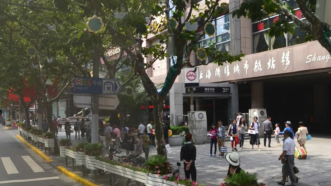 从静安寺到浦东机场坐大巴和地铁哪个更快分别需要多长时间首班的大巴和首班的地铁分别是几点(静安寺地铁站到浦东机场最早几点)2