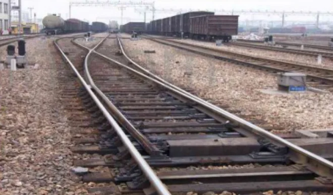 什么叫做“换长”啊铁路专业的（铁路线路容车数）4