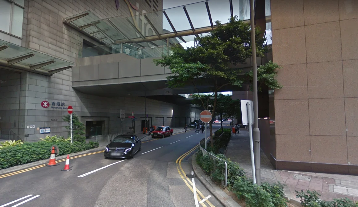 关于香港地铁出口的问题（香港地铁站出口打的方便）