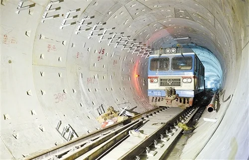 南宁下火车坐地铁一号线到南宁东站大约多长时间（南宁地铁一号线经过火车站时间表）5