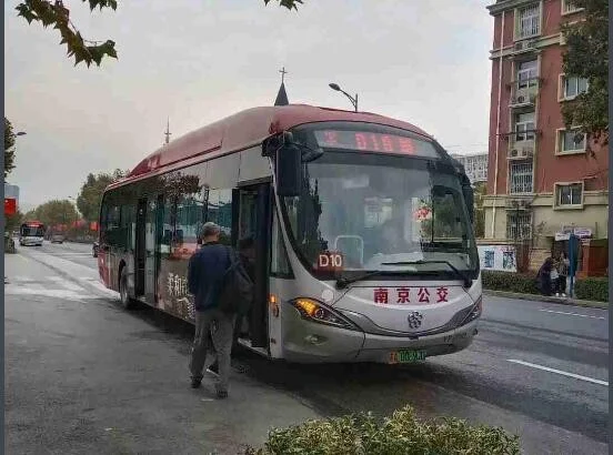 南京d10公交车时刻表（南京d10公交有到地铁口的吗）