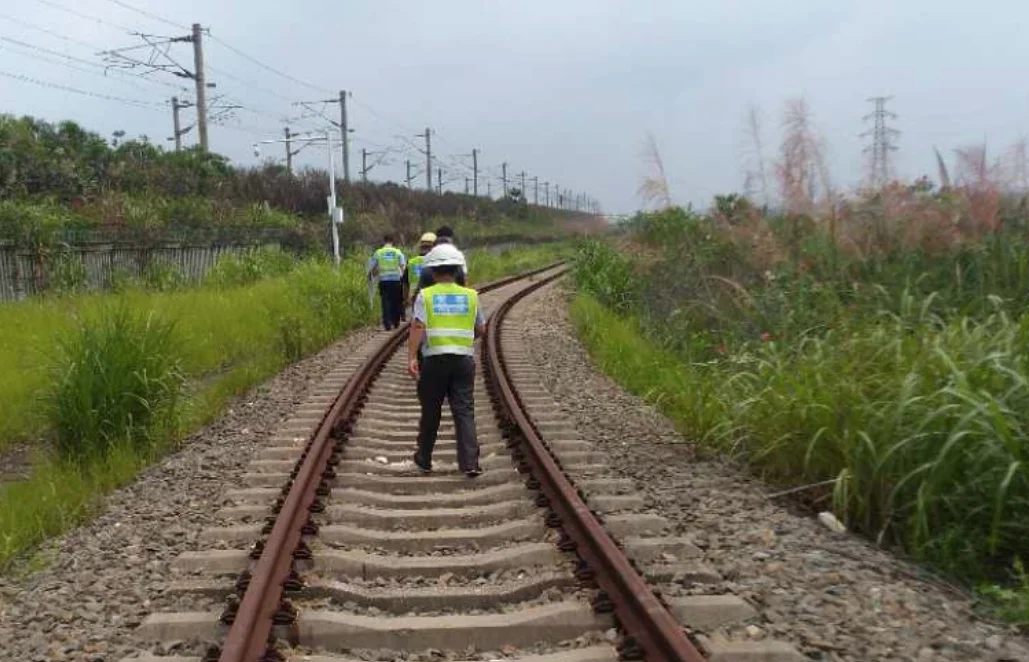 什么情况下安装铁路安全护栏120（铁路维护栏）