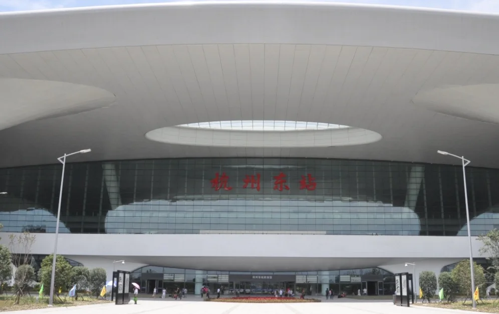 有谁知道在杭州地铁工作到底怎么样是地铁助理'就是不知道具体做些什么然后不是杭州地铁直招的'是通（杭州地铁引导岗）