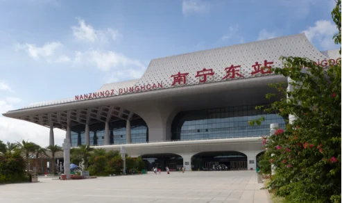南宁火车站到东站地铁座多发时间(南宁火车东站地铁f出口)3