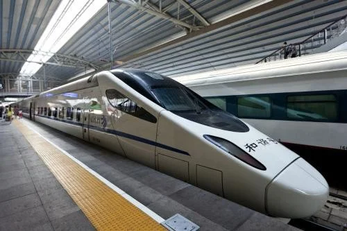 全国铁路营业里程达到了多少公里其中高铁占多少(新时代交通强国铁路)