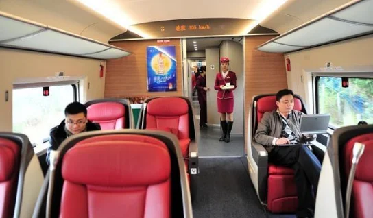 高铁一等座提供什么免费餐食或饮料吗（高铁赠品）