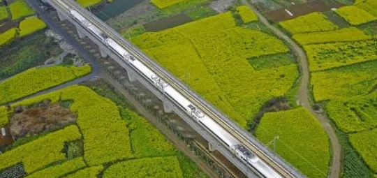 中国高铁为什么被国内媒体捧上天了（日媒中国高铁）6