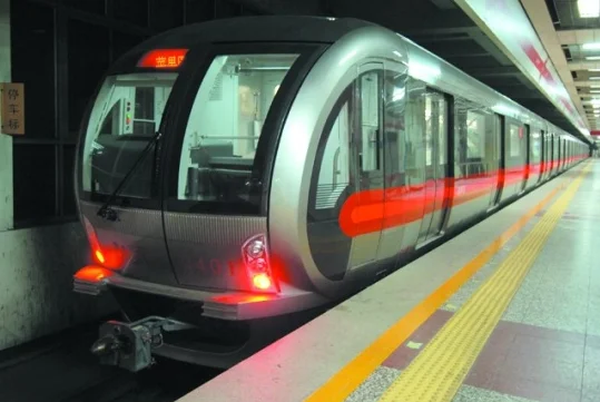 北京地铁2号线运营时间(北京地铁2号线服务电话)