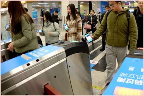 在北京地铁10号线逃票当时没几个人也没有jc但会不会被摄像头拍下来加入黑名单啊（武汉地铁摄像头会记录逃票）2