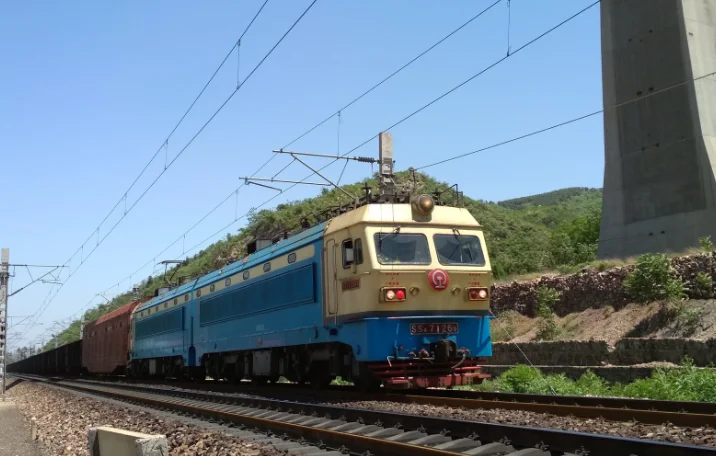 G1838和 G1835是同一辆高铁妈(高铁1805)2