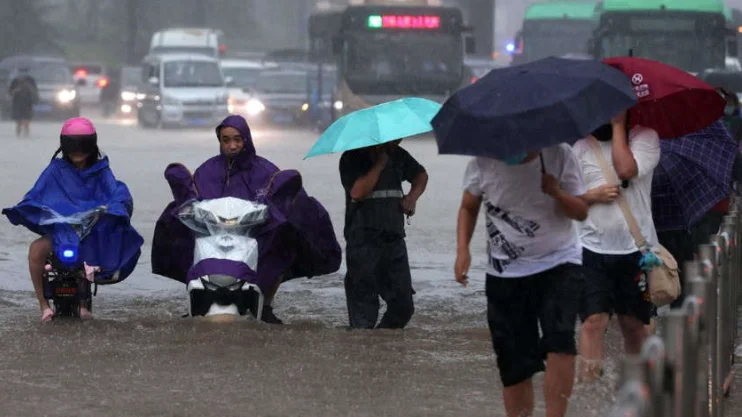 地铁遭遇洪水会被淹吗（洪水淹没地铁站）2
